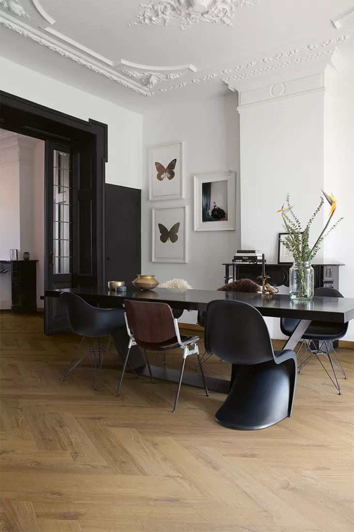 ПВХ-плитка Quick-Step Коричневый оcенний дуб Pristine SGHBC20334