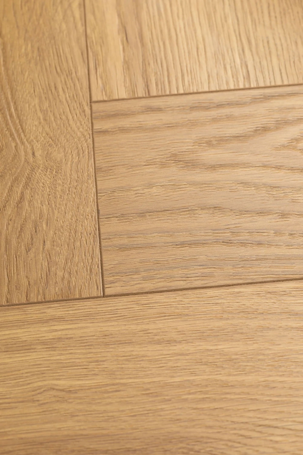 Ламинат Firstfloor Supreme Black Core 4D Английская ёлка дуб Люмен 1F435