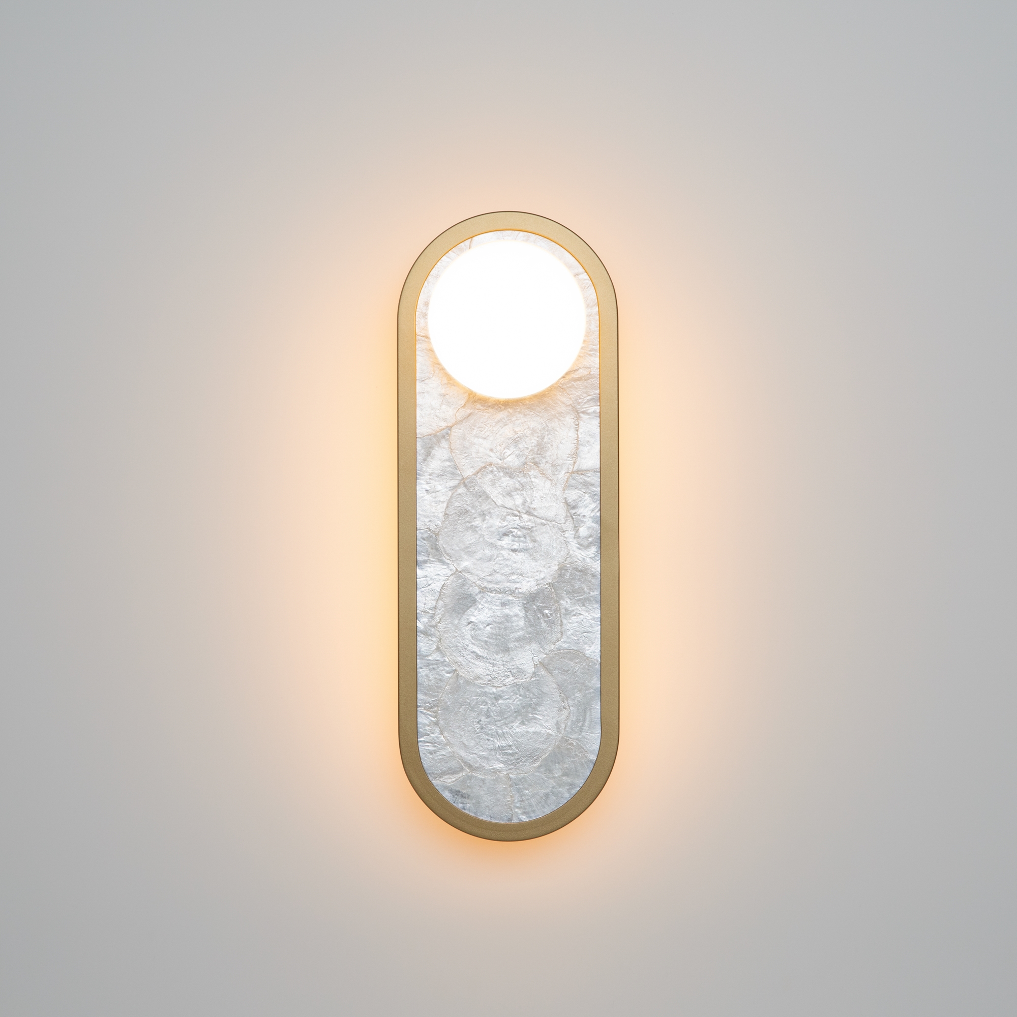 Настенный светильник (бра) Maytoni MOD473WL-L20BSK