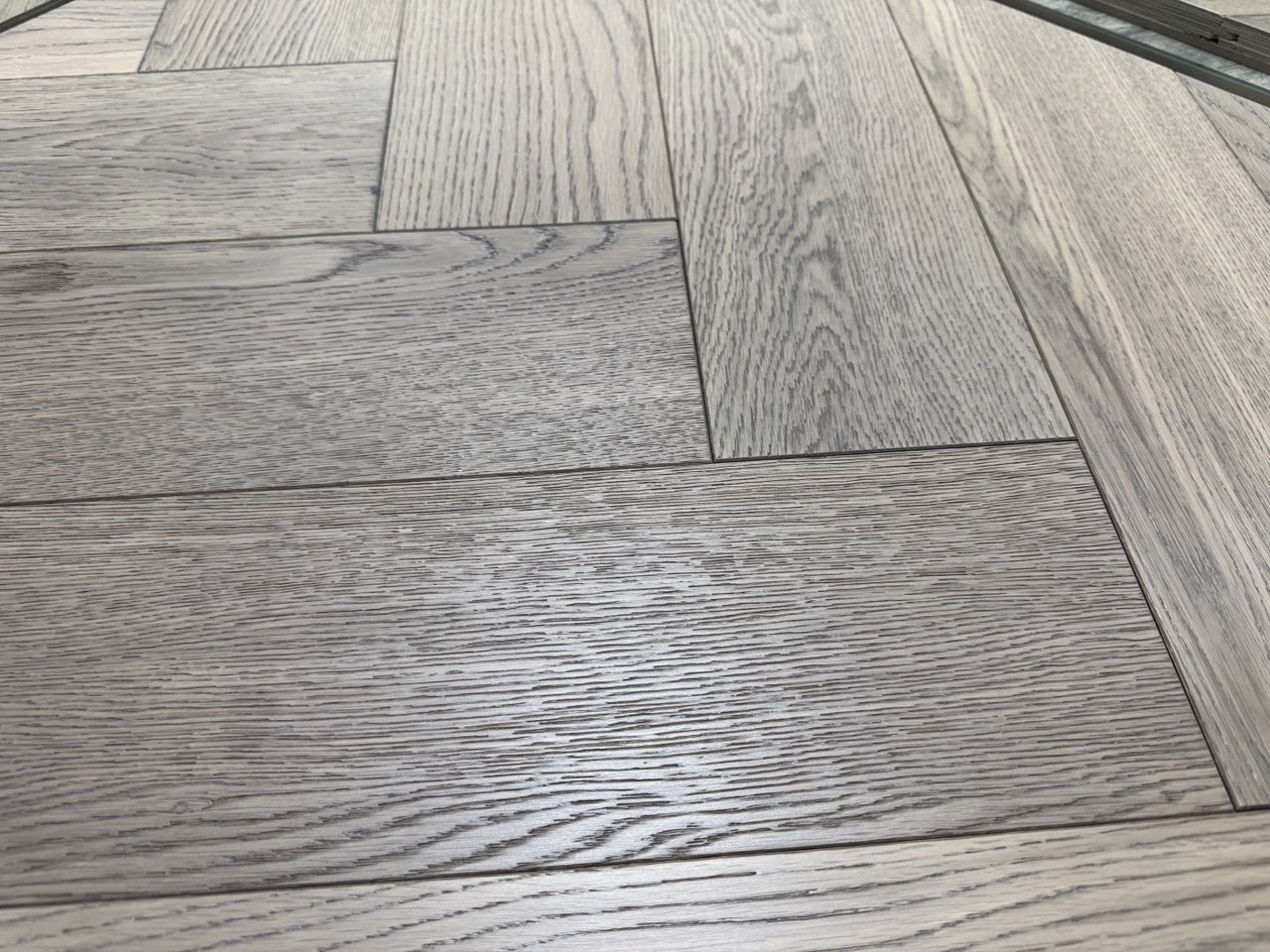 CROWNWOOD Urban Английская елка Дуб Decor-31, Лак 600 x 120 x 14 / 1.44м2