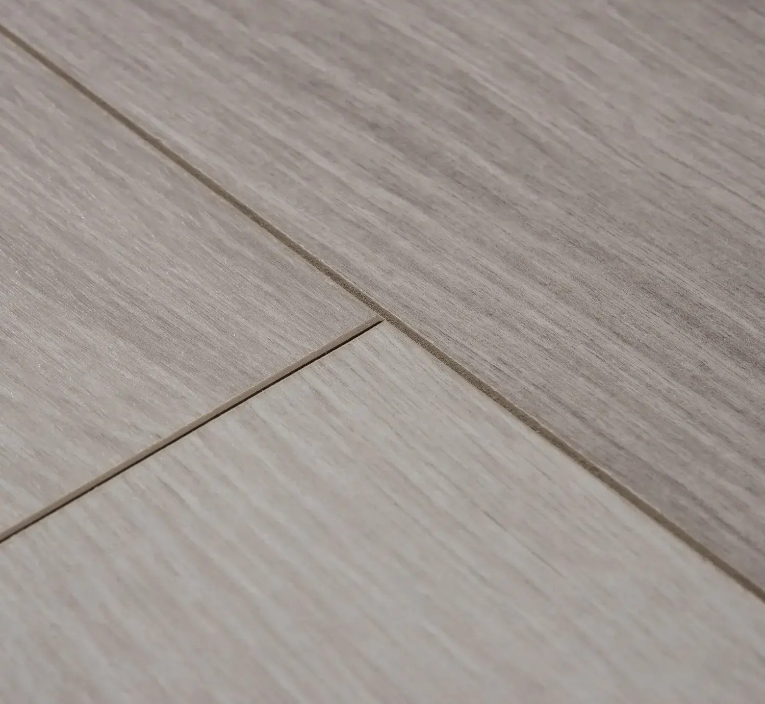 Ламинат Deck Supreme 8 33 V4 DECK 202 Дуб Легенд