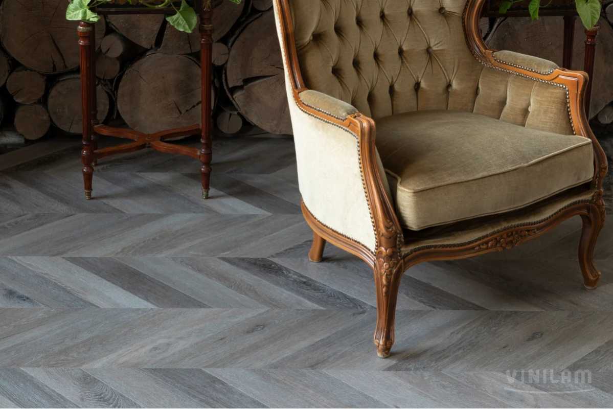 SPC VINILAM PARQUET CHEVRON Шеврон Легран RI444515CL4