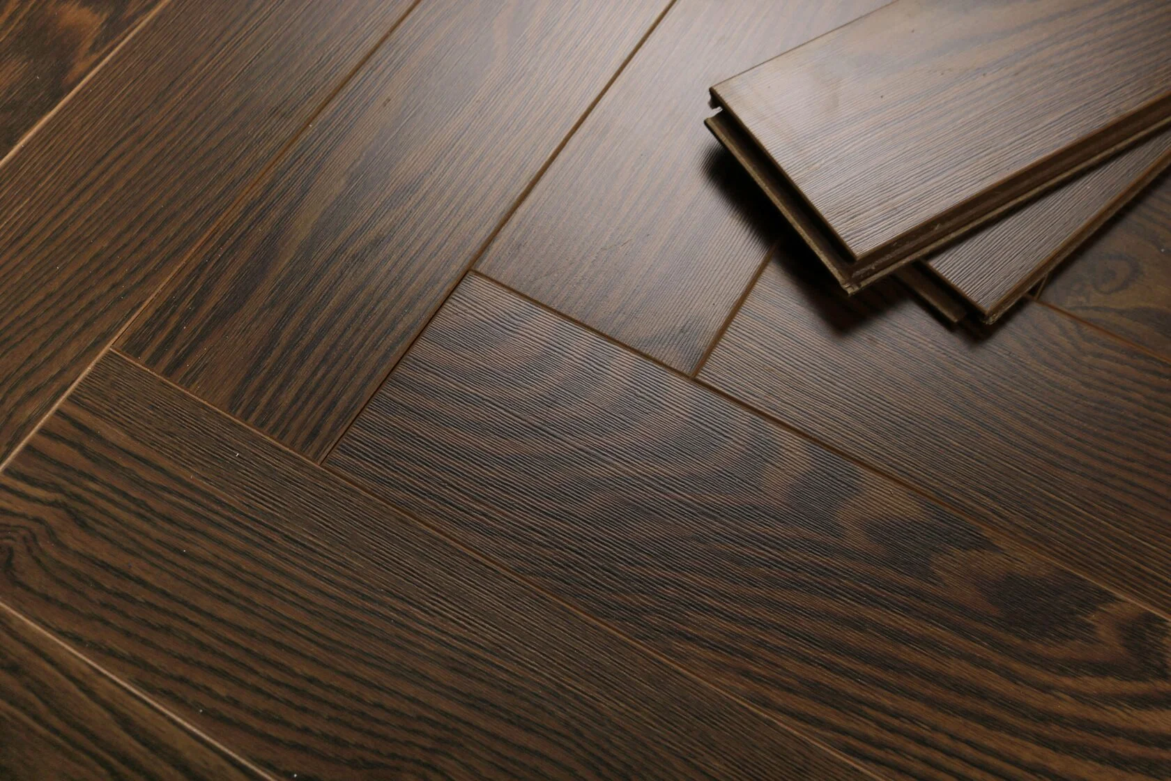 Ламинат Skalla Wood HERRINGBONE Дуб Руан (Oak Rouen) HR1024