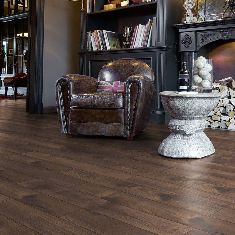 Ламинат Kronotex Aqua Amazone D4766 Дуб темный Петерсон